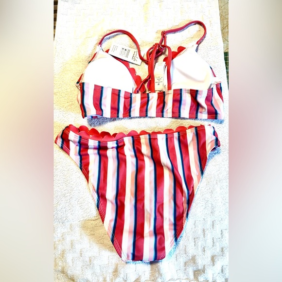 Cupshe Bikini Bralette & Cheeky Bottoms Set - Picture 6 of 7